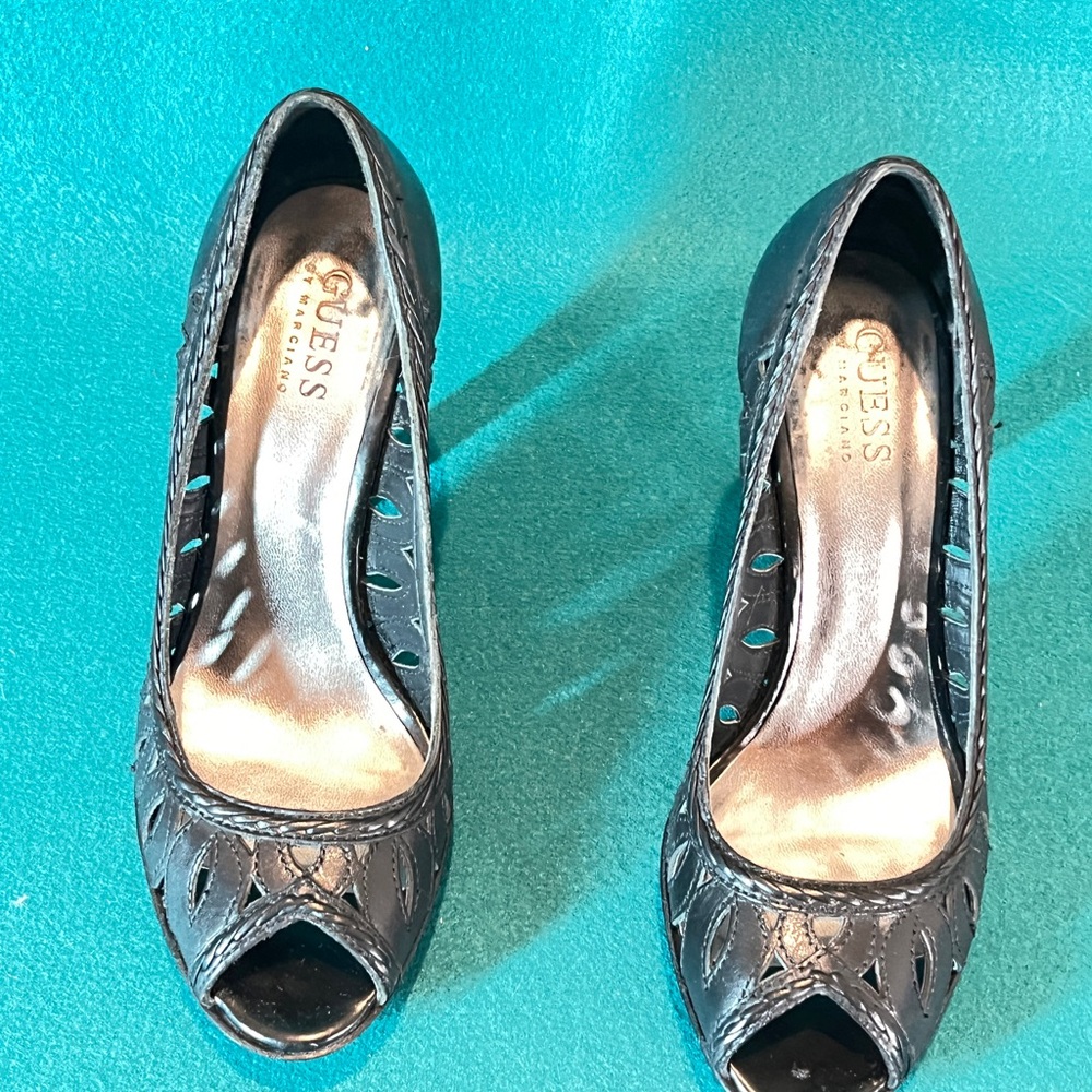 Guess Women's black Peep Toe Heels